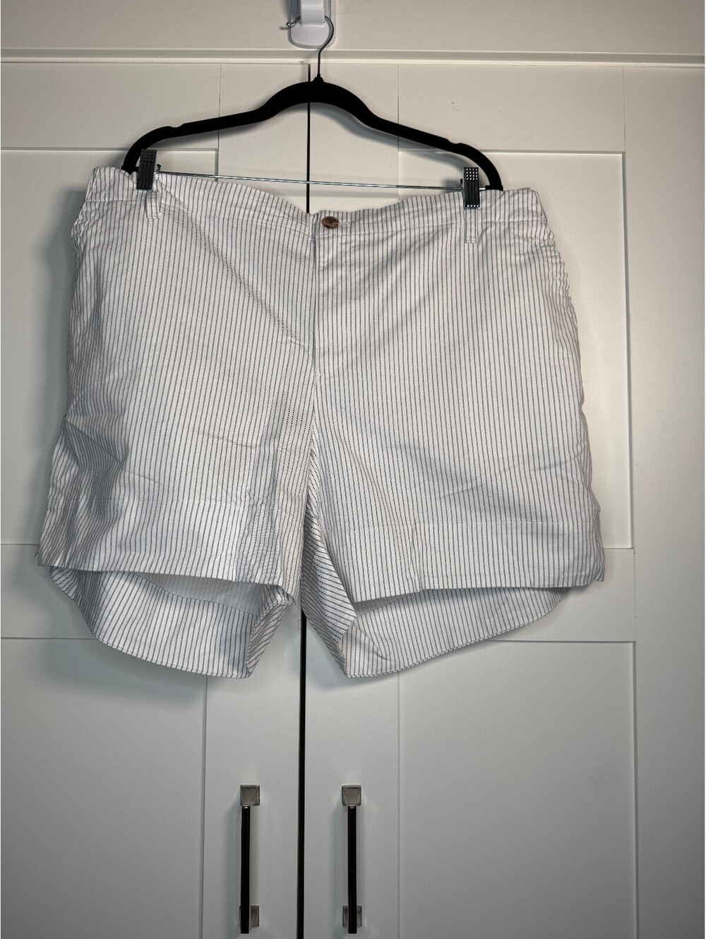 Old Navy EveryWear Women's XXL Striped Pull-On Shorts White Blue
